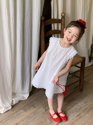 無袖蕾絲甜美連衣裙